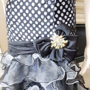 Tony Bowls Evening Formal Gown